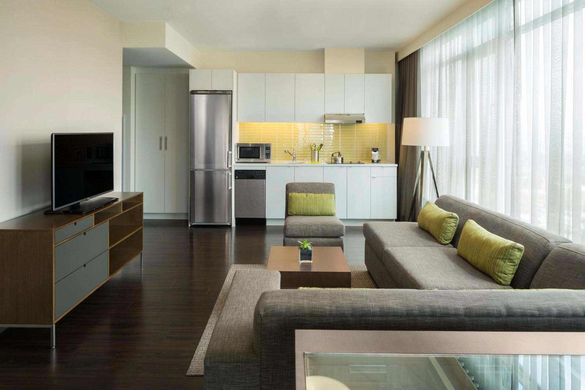 Element By Westin Vancouver Metrotown Burnaby Exteriör bild