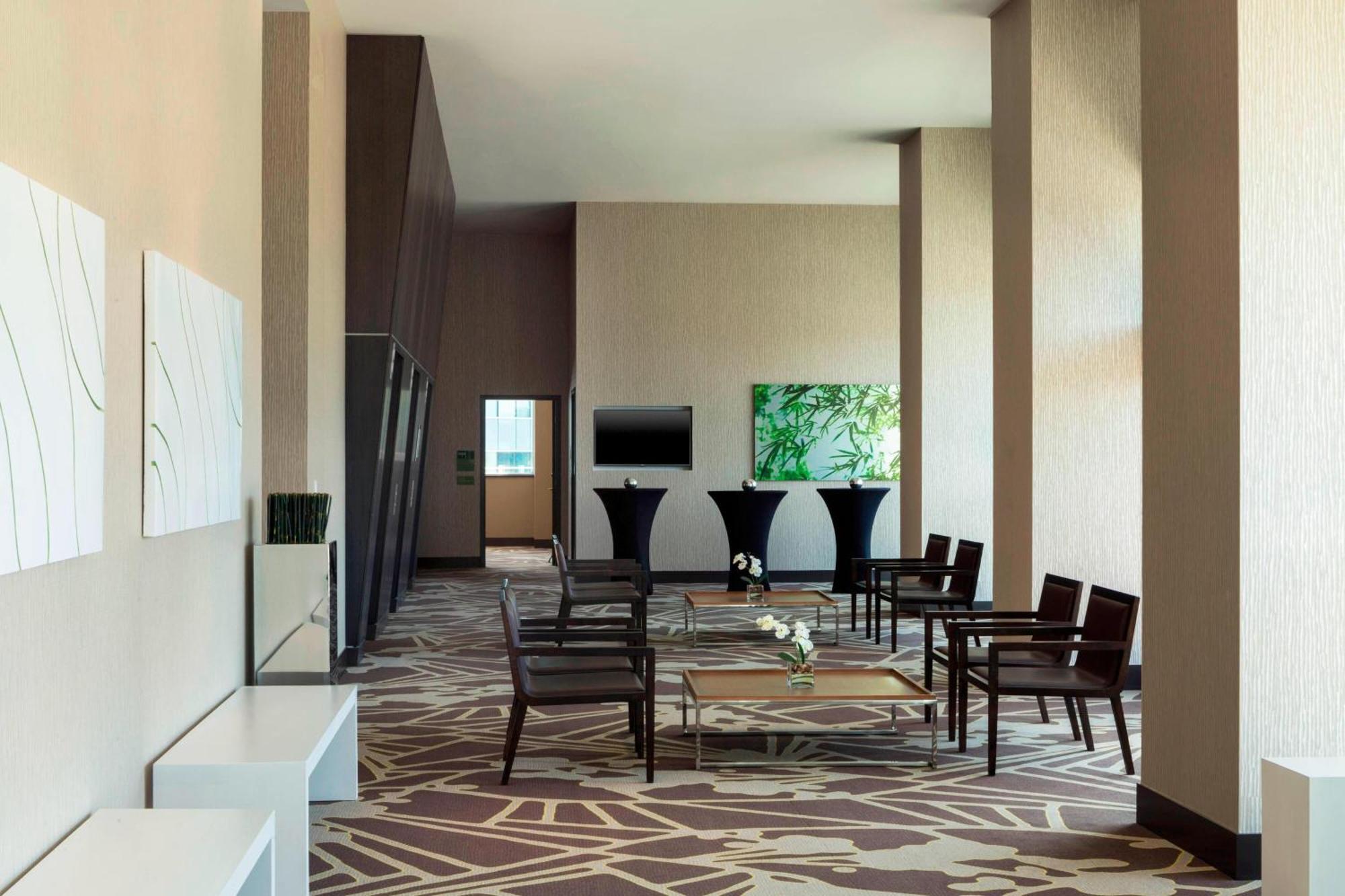 Element By Westin Vancouver Metrotown Burnaby Exteriör bild
