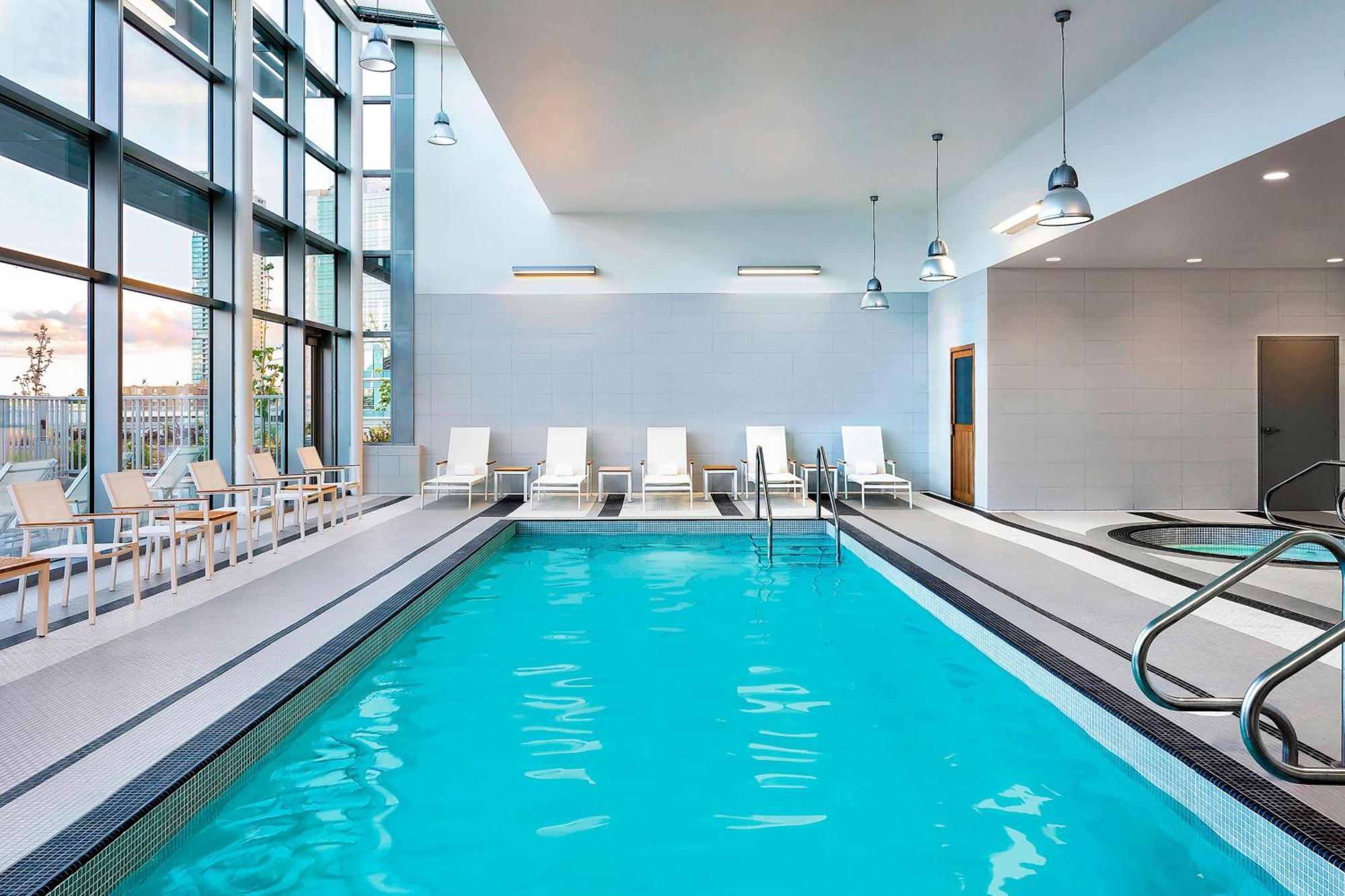 Element By Westin Vancouver Metrotown Burnaby Exteriör bild