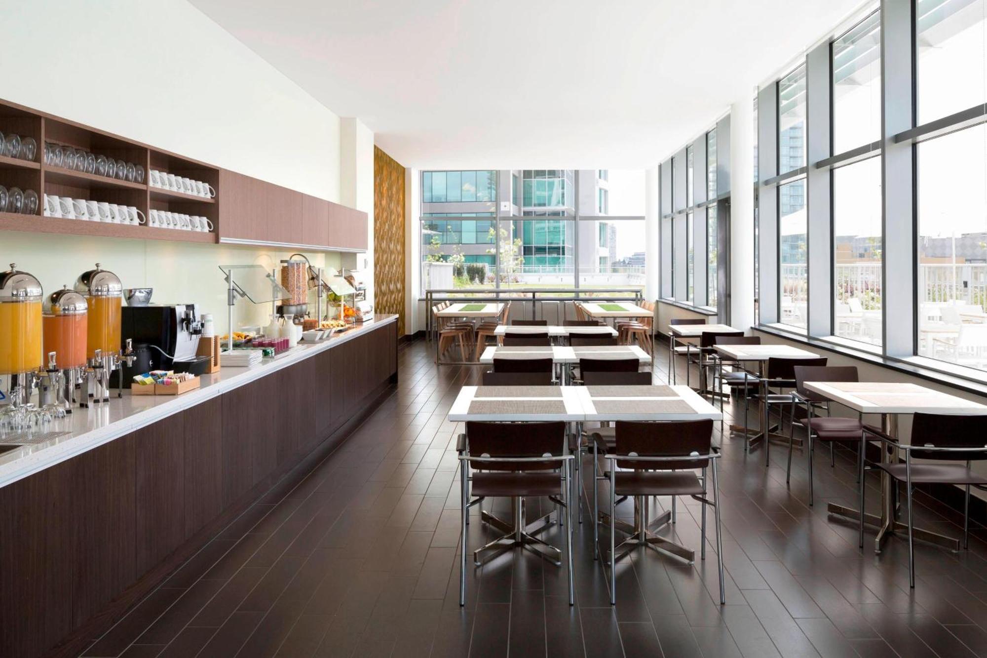 Element By Westin Vancouver Metrotown Burnaby Exteriör bild