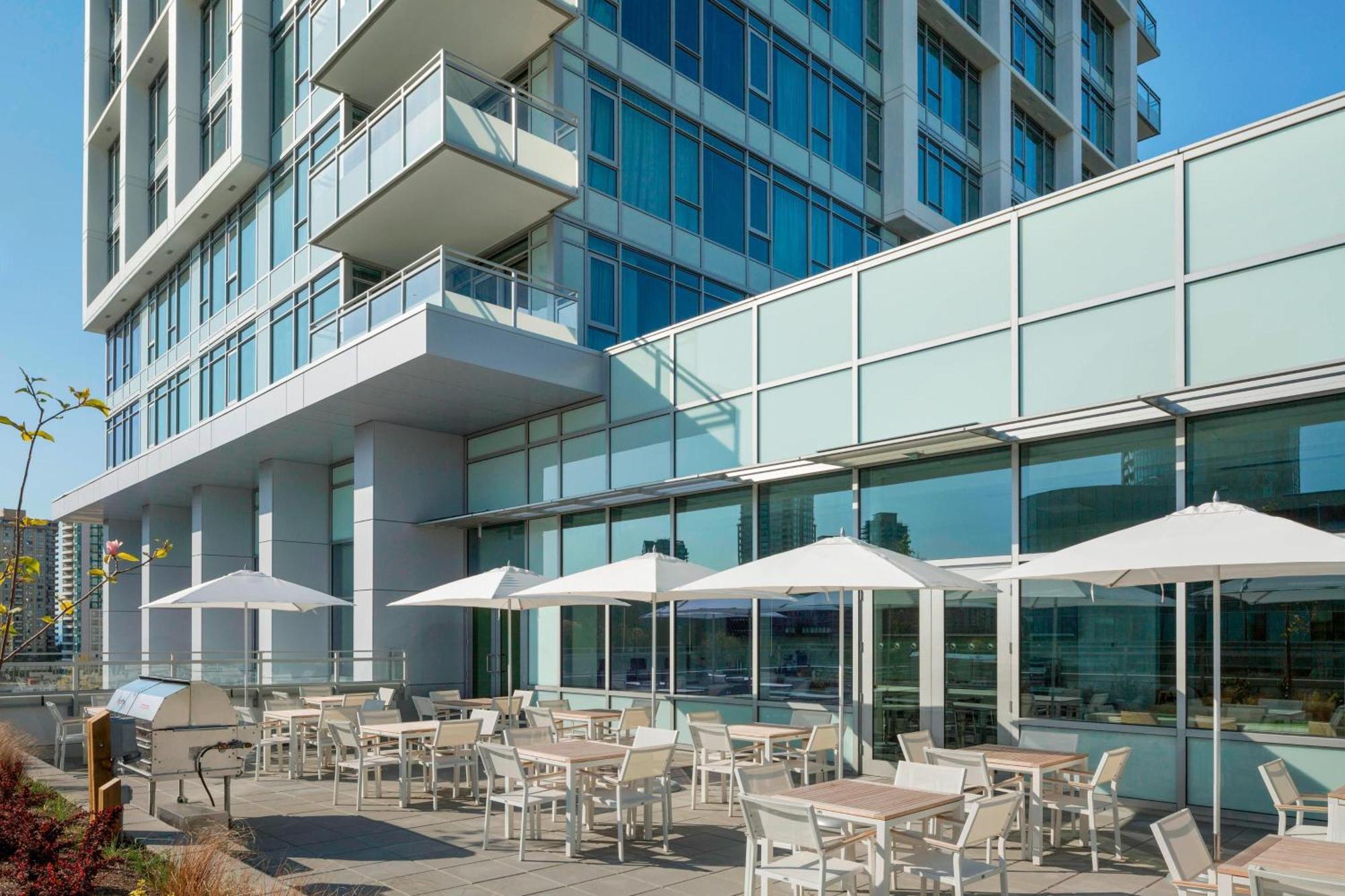Element By Westin Vancouver Metrotown Burnaby Exteriör bild